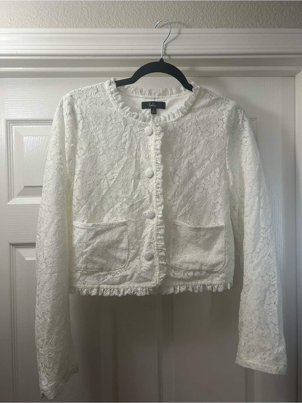 Lulu's Ivory Lace Cropped Jacket - Picture 2 of 4